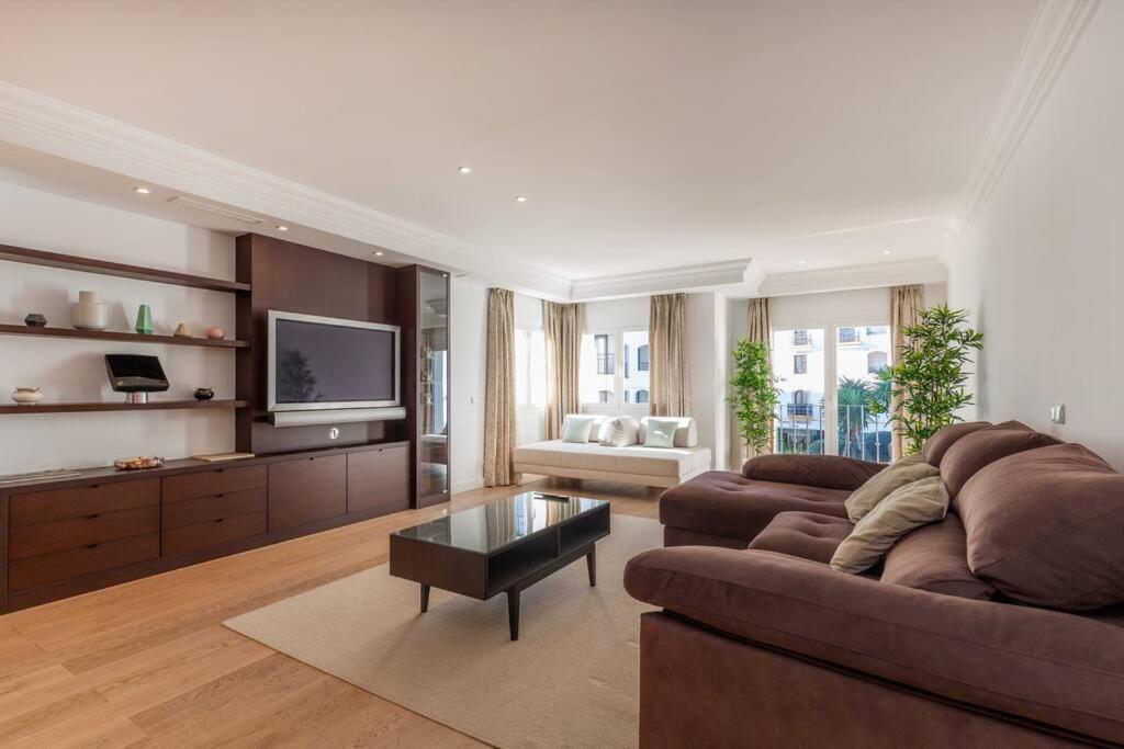 Bright Elegant 3Bdr Apartment In Puerto Banus Marbella Kültér fotó